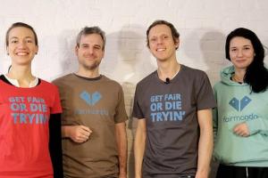 Felix Weth (second from right) with other Fairmondo members